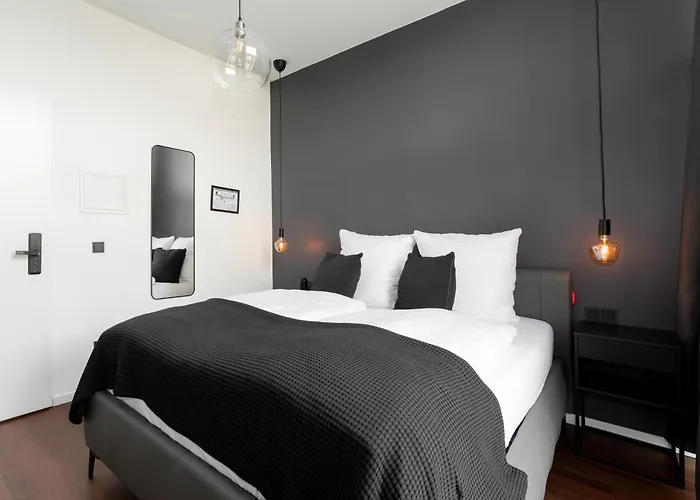 Hotel Deluxe